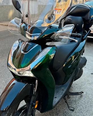 Honda SH 125 vetro anno 2024