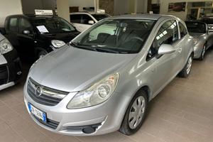 Opel Corsa NEOPATENTATI UNICOPROPRIETARIO