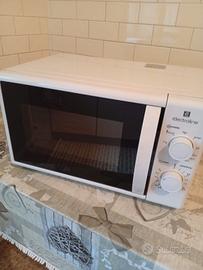 Forno Microonde pari al nuovo 