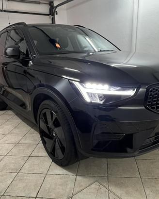 XC40 2025 Ultra Black Edition B4 | Garanzia