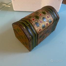 Portagioie antico in legno