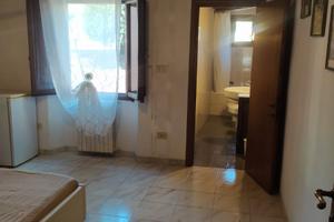 STANZA SINGOLA in zona PERETOLA con Giardino