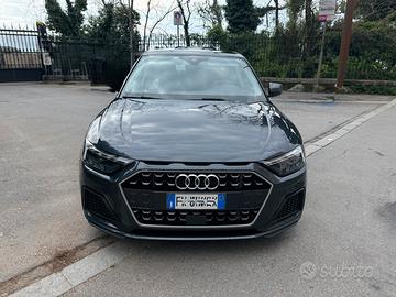 Audi A1 II 2019 Sportback 1.0 tfsi Admired