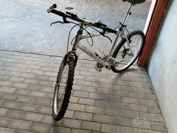 Mtb in alluminio della shiano