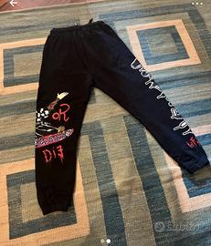 Felpa e pantalone disclaimer