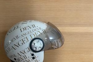 Casco integrale per moto con visiera