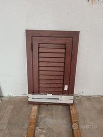 Persiana marrone in alluminio nuova 54x96