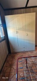 Armadio   credenza  Tavolo   