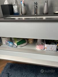 Mobile bagno completo di lavandino
