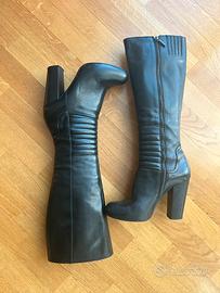 Stivale pelle nero alto