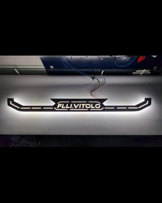 profilo inox retroilluminato  Scania s