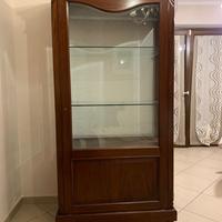 Vetrina antiquariato