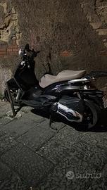 Piaggio Beverly 400 ie Tourer 2013 34000km polizza