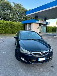 Opel Astra 5p 1.7 cdti Cosmo 110cv
