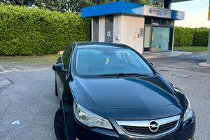 Opel Astra 5p 1.7 cdti Cosmo 110cv
