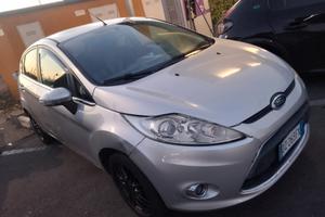 Ford Fiesta 1.2 benzina 2010 180 Mila km Titanium 