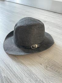Cappello di paglia nero