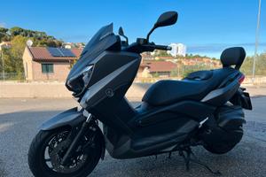 Scooter Xmax 400