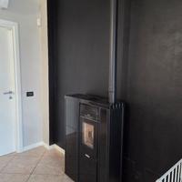 Stufa pellet Ravelli Olivia in ceramica nera