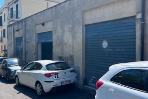 Locale categoria catastale C2, situato in Via Emi