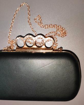 Pochette nera elegante per cerimonie e uscite