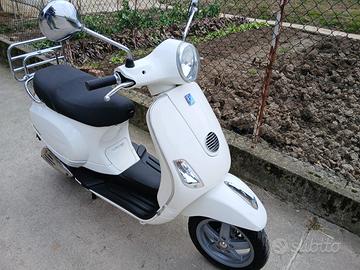 vespa 125 LX ie 