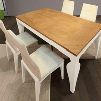 Tavolo rettangolare allungabile in Rovere