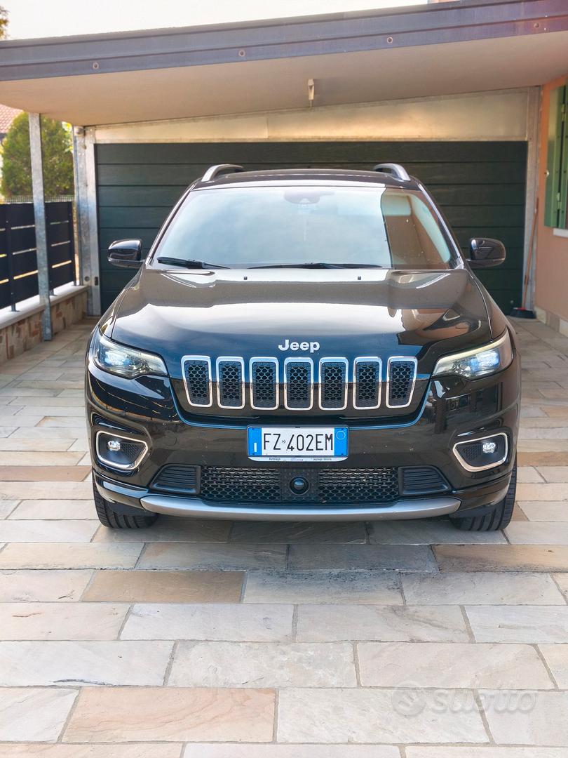Jeep Cherokee 4ªs. 18-21