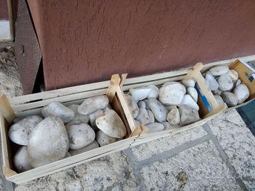 Ciottoli marmo di Carrara e cubetti porfido