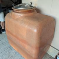 Contenitore in vetroresina