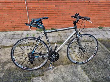 bicicletta pari al nuovo 