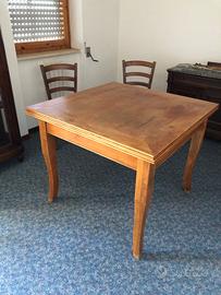Tavolo in ciliegio quadrato+ 4 sedie