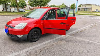 FORD FIESTA METANO  UNICO PROPRIETARIO