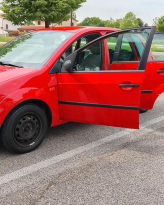 FORD FIESTA METANO  UNICO PROPRIETARIO