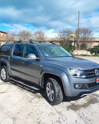 Volkswagen Amarok TDI 4 motion pickup hard top 4X4