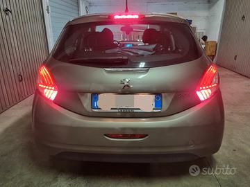 Peugeot 208 Allure -faro led posteriore Dx e SX