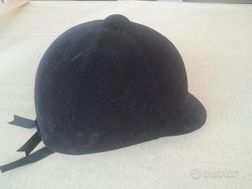 Equitazione Guanti casco e stivali