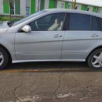 Mercedes-Benz R 320