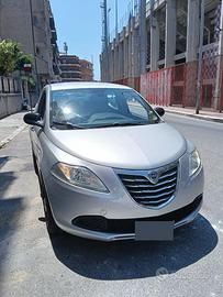 Lancia Ypsilon Ypsilon III 2014 1.2 8v Silver