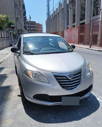 Lancia Ypsilon Ypsilon III 2014 1.2 8v Silver