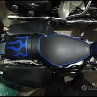 Harley sella con fiamme sportster