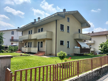 Camera in.villa unifamiliare