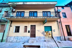 Casa indipendente con garage