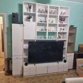 Mobile soggiorno grande e alto