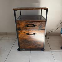Mobiletto stile industriale