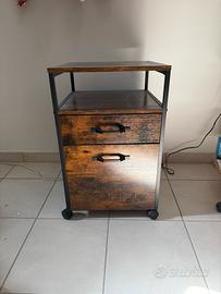Mobiletto stile industriale