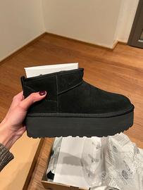 UGG ULTRA MINI PLATFORM NERI