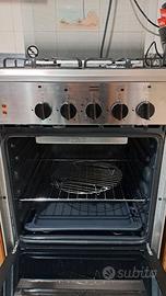Cucina a gas con forno elettrico