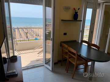 Fronte-vista mare/piscina/4-5 posti/camera+nicchia