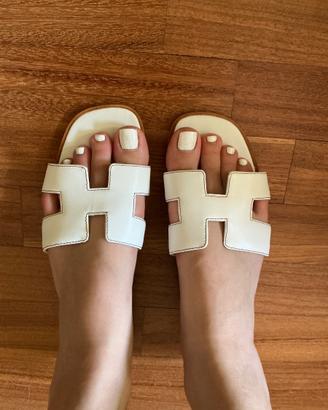 Sandali Oran Hermès nuovissime mai utilizzate